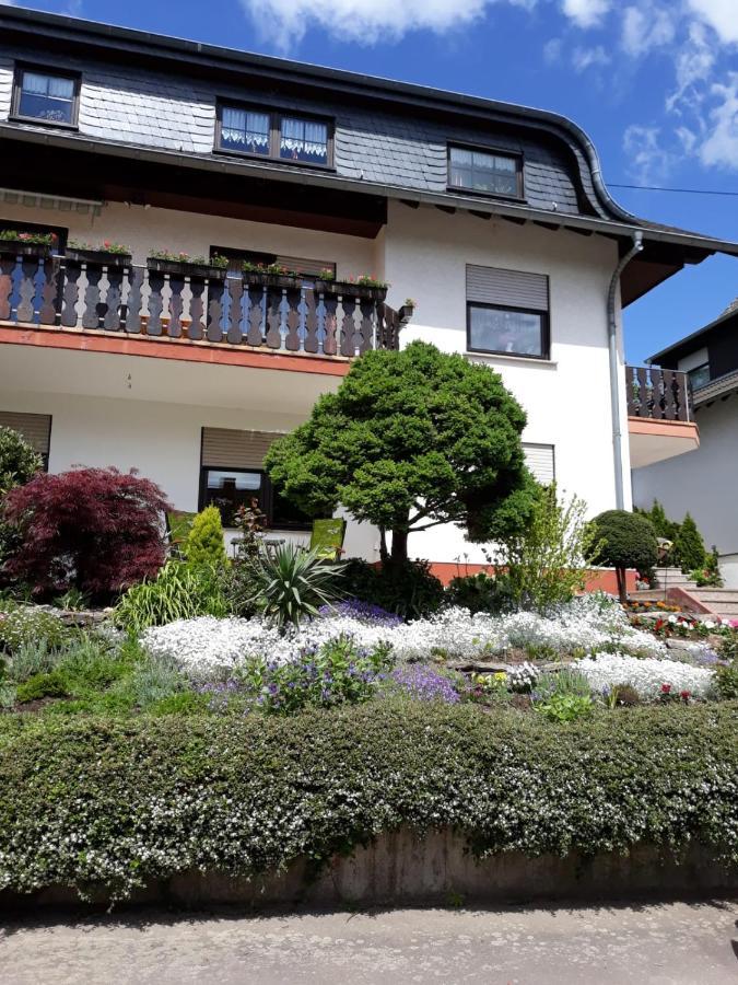 Ferienwohnung Saarblick Ockfen Экстерьер фото